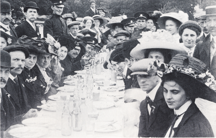 Murduck Photo No. 0013 - Close-up, Coronation  Dinner, Phear Park, Exmouth, 22 June 1911
