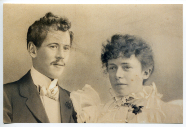 William Alfred Murduck & Elizabeth Rosina Syrus, 1902
